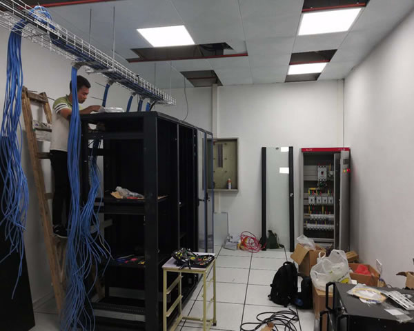 Illustrated Guide To Setting Up IPs For Singapore Servers, Completing Network Segment Routing And Firewall Configuration
